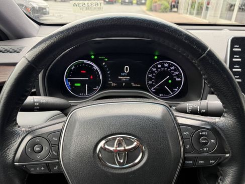 Used 2019 Toyota Avalon XLE w/ Moonroof Package FWD image 17