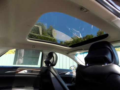 Used 2015 Lincoln MKZ AWD w/ Equipment Group 102A Reserve image 20