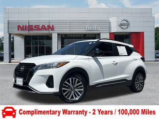 Certified 2022 Nissan Kicks SR image 1