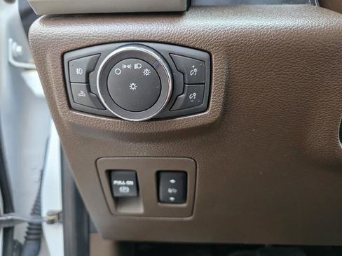 Used 2019 Ford F150 King Ranch image 15