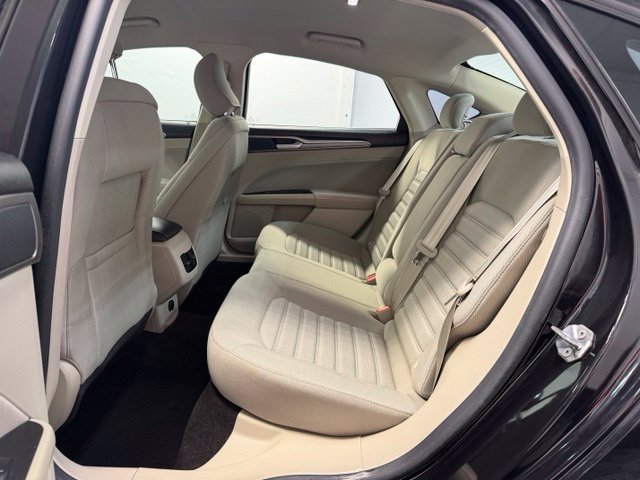 Used 2019 Ford Fusion SE FWD image 32