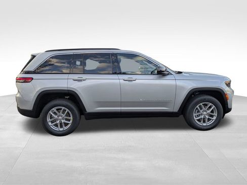 New 2025 Jeep Grand Cherokee Laredo X image 2