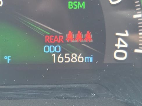 Used 2025 Toyota RAV4 LE AWD/4WD image 28