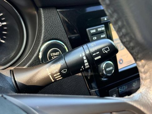 Used 2017 Nissan Rogue SL w/ SL Premium Package FWD image 41