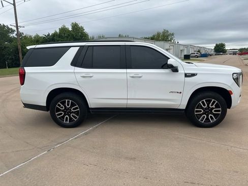 Used 2022 GMC Yukon AT4 AWD/4WD image 6