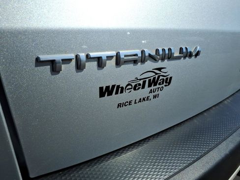 Used 2020 Ford Escape Titanium AWD/4WD image 4