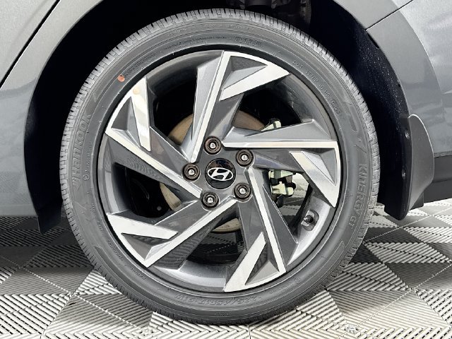 New 2025 Hyundai Elantra SEL FWD image 44
