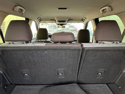 Used 2023 Nissan Rogue SV image 17