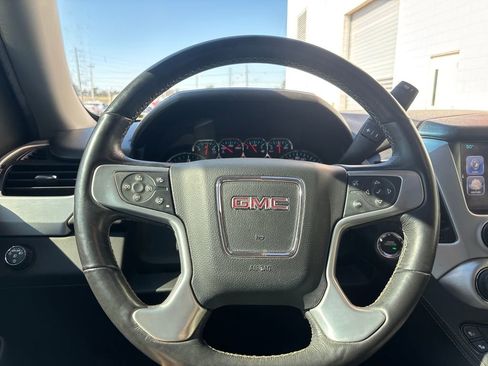 Used 2018 GMC Yukon SLT image 17