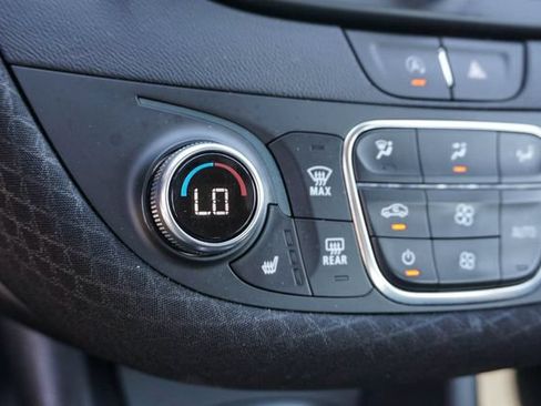 Used 2025 Chevrolet Malibu LT FWD image 21