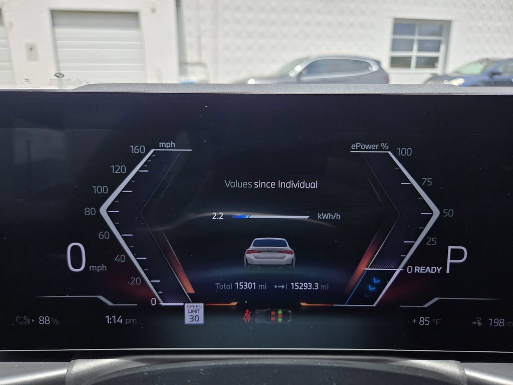 Certified 2025 BMW i4 xDrive40i AWD/4WD image 17
