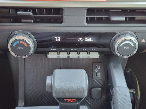 Used 2025 Toyota Tacoma TRD Off-Road image 21