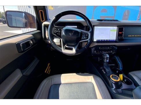 Used 2022 Ford Bronco Wildtrak AWD/4WD image 5