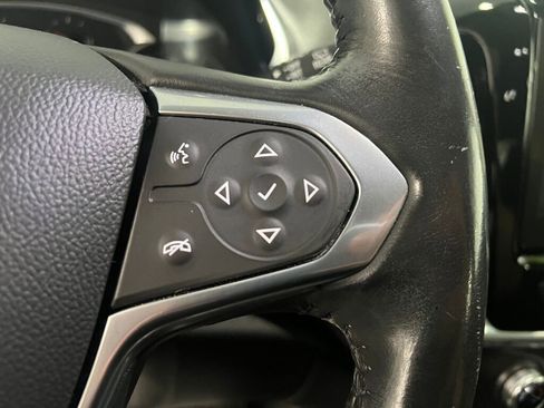 Used 2020 Chevrolet Traverse LT image 13