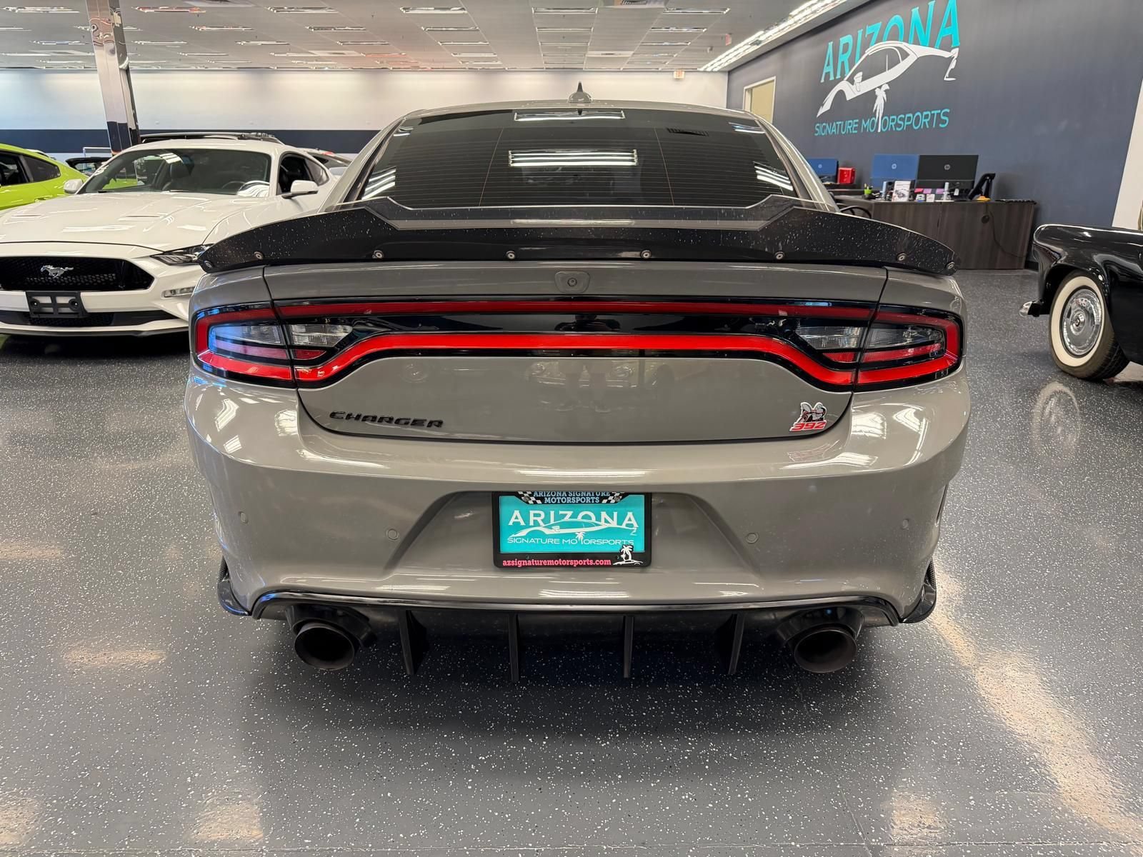 Used 2017 Dodge Charger R/T Scat Pack w/ Beats Audio Group RWD image 6
