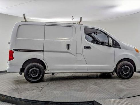 Used 2017 Nissan NV200 SV w/ Back Door Glass Package image 9