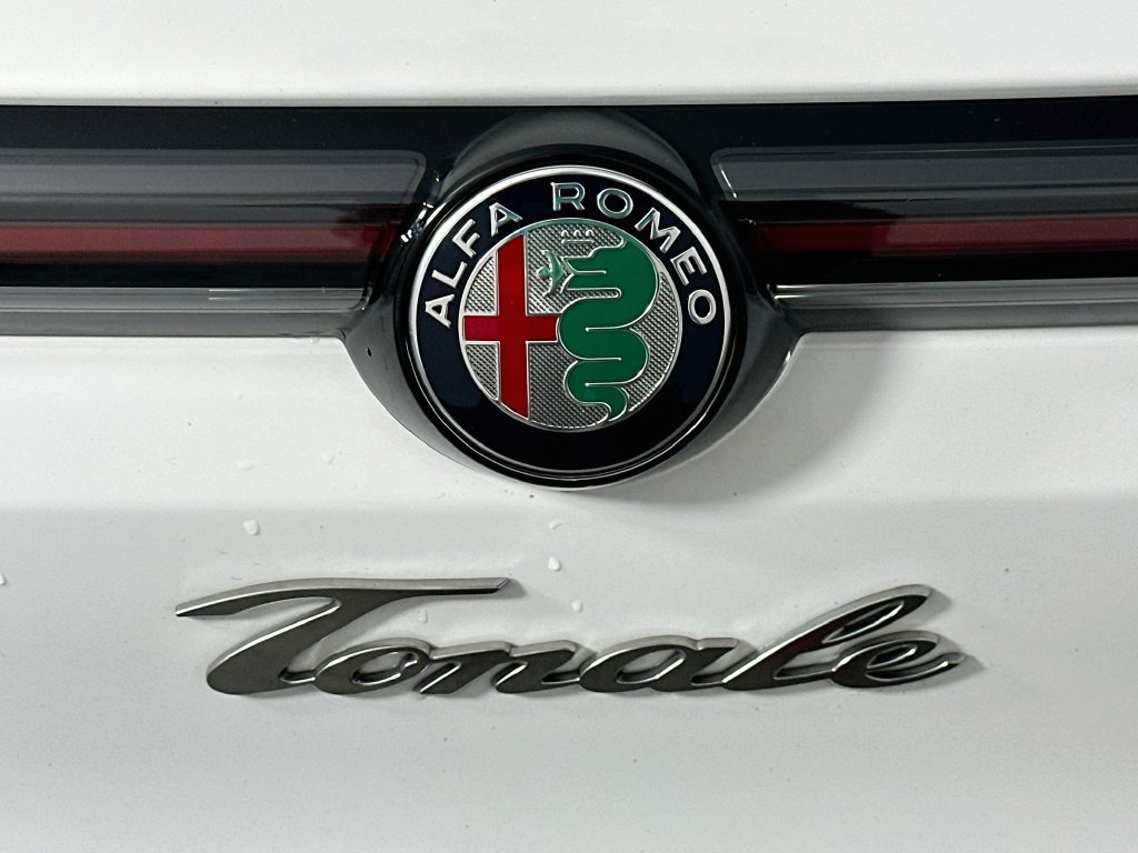 Used 2025 Alfa Romeo Tonale AWD/4WD image 29