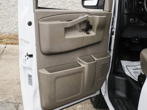 Used 2021 Chevrolet Express 2500 w/ Driver Convenience Package image 35