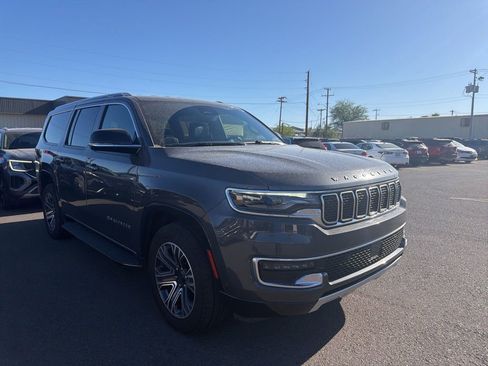 Used 2024 Jeep Wagoneer L Series II w/ Flexible Seating Group image 2