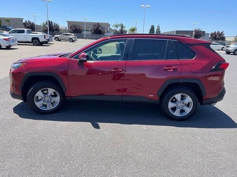 Used 2023 Toyota RAV4 LE AWD/4WD image 8