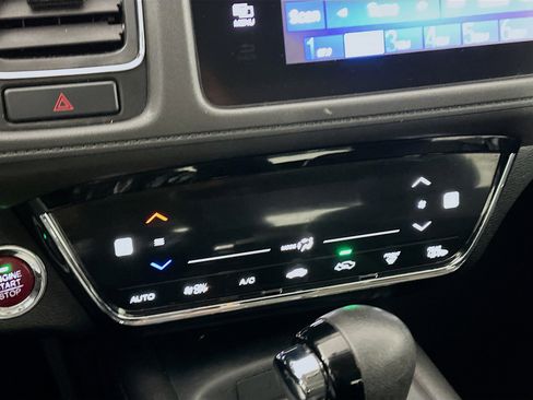 Used 2018 Honda HR-V EX image 22