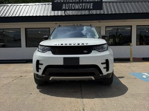 Used 2020 Land Rover Discovery Landmark AWD/4WD image 2
