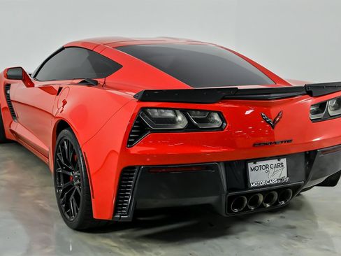 Used 2016 Chevrolet Corvette Z06 w/ 2LZ Preferred Equipment Group image 10