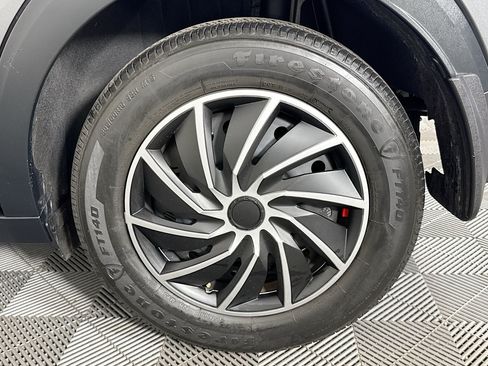 Used 2021 Nissan Kicks S FWD image 35