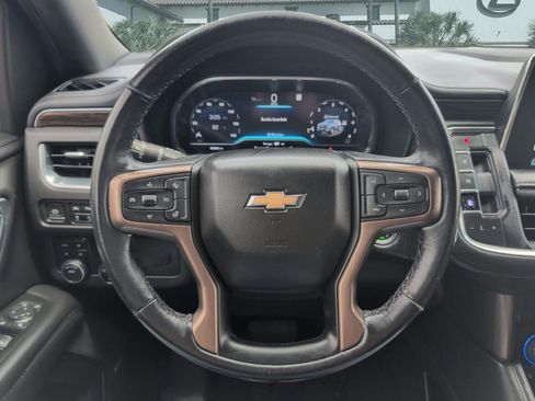Used 2022 Chevrolet Suburban High Country AWD/4WD image 13