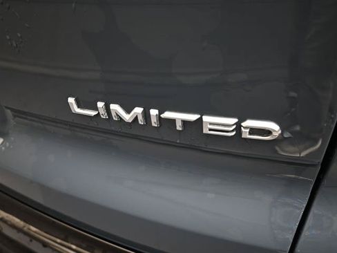 Used 2025 Toyota Crown Signia w/ Advanced Technology Package AWD/4WD image 5