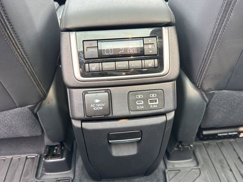 Used 2025 Subaru Ascent Bronze Edition w/ Onyx Package AWD/4WD image 22