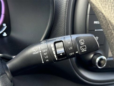 Certified 2023 Kia Soul LX w/ LX Technology Package image 25