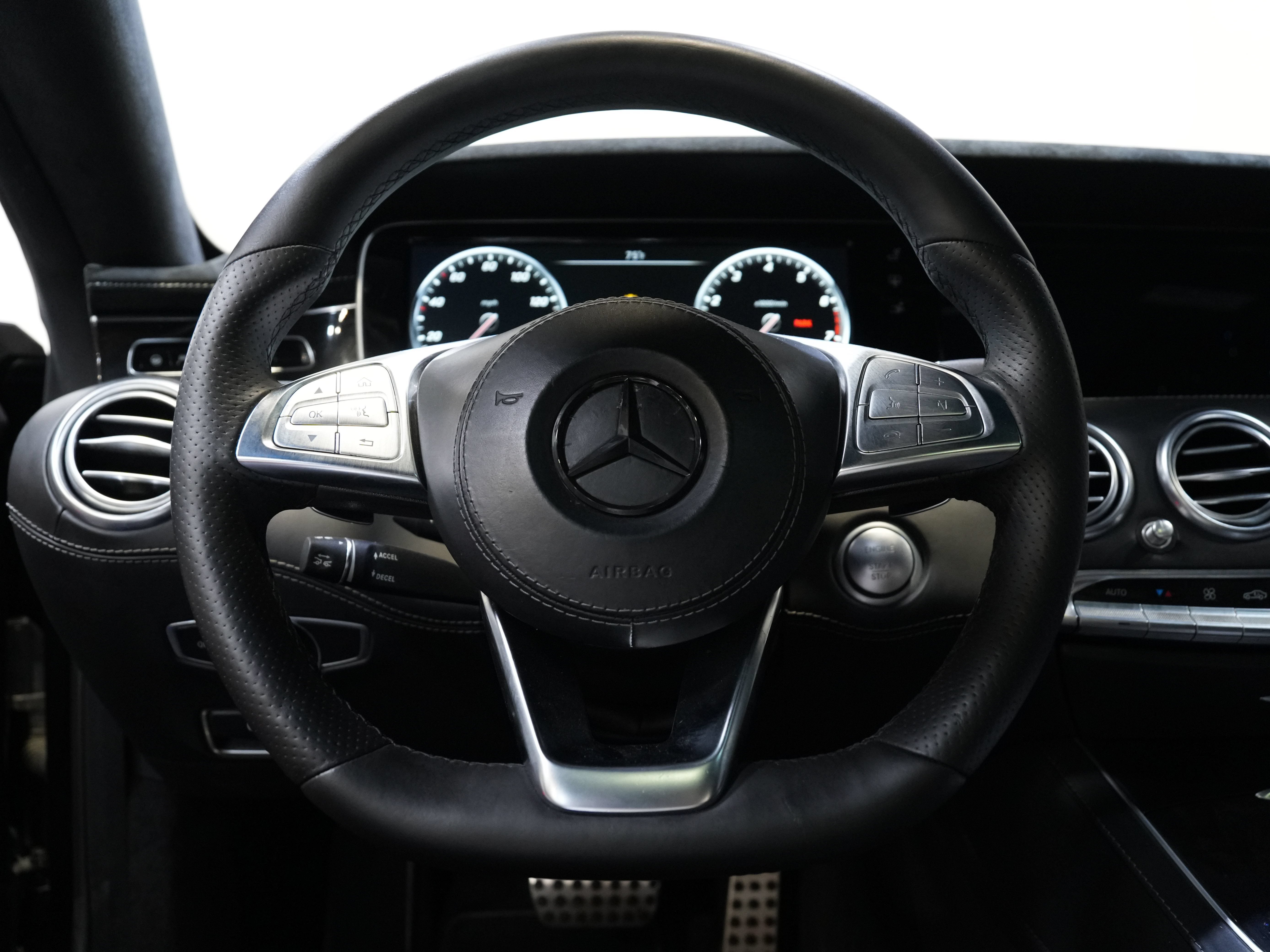 Used 2016 Mercedes-Benz S 550 4MATIC Coupe image 36