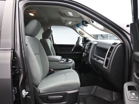 Used 2018 RAM 2500 Tradesman w/ Chrome Appearance Group AWD/4WD image 13