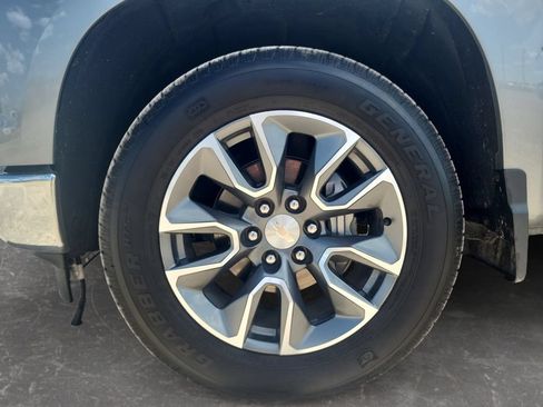 Used 2025 Chevrolet Silverado 1500 LT w/ Texas Edition Plus RWD image 9