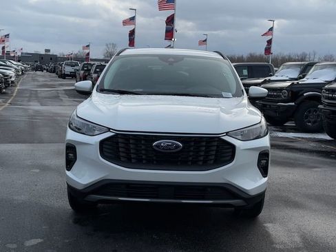 New 2026 Ford Escape SE FWD image 2