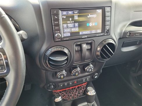 Certified 2018 Jeep Wrangler Rubicon image 24