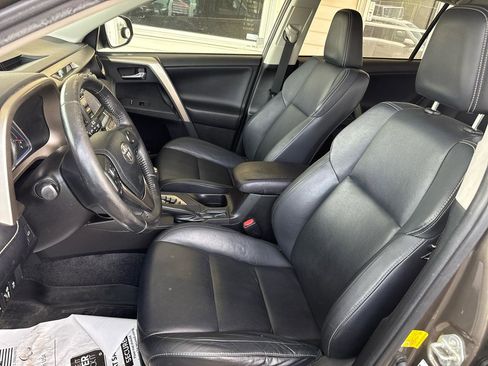 Used 2013 Toyota RAV4 Limited AWD/4WD image 6