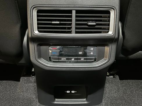 New 2026 Volkswagen Atlas SE image 23