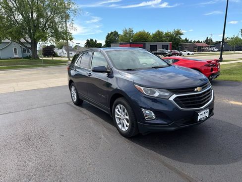 Used 2018 Chevrolet Equinox LT FWD image 3