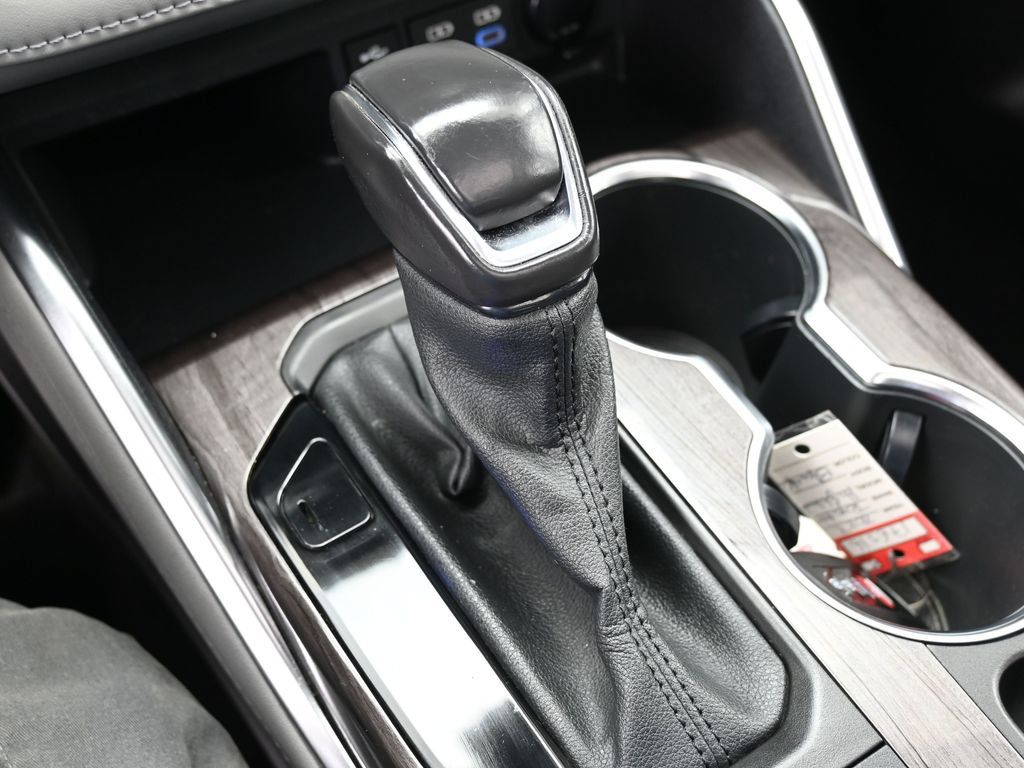 Used 2022 Toyota Highlander Platinum AWD/4WD image 25