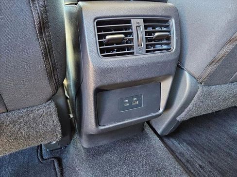 Used 2021 Nissan Rogue SV FWD image 16