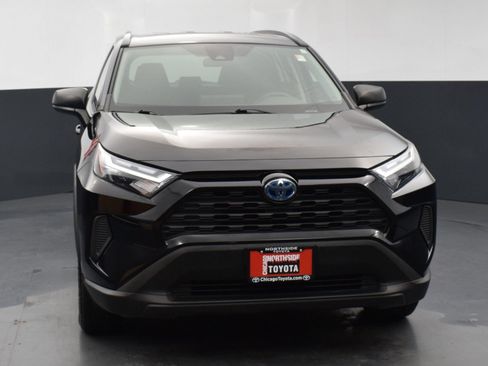 Used 2023 Toyota RAV4 LE AWD/4WD image 7