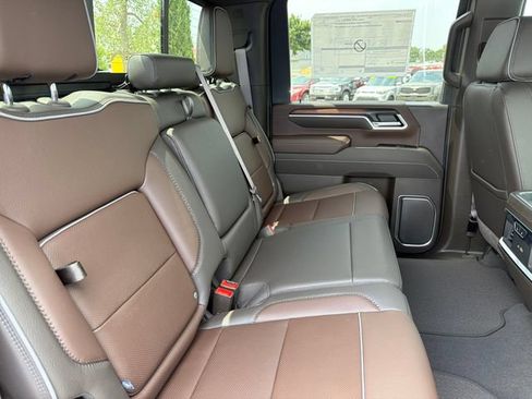 New 2026 GMC Sierra 2500 Denali w/ Denali Reserve Package AWD/4WD image 23