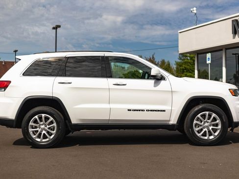 Used 2022 Jeep Grand Cherokee Laredo X image 8