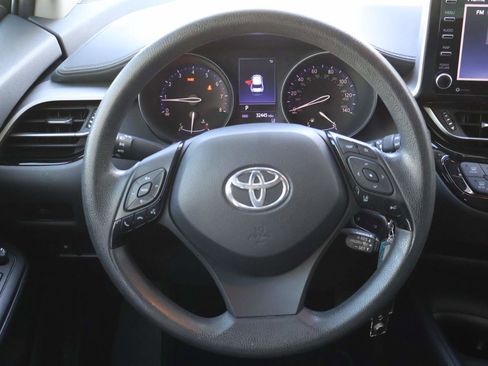 Used 2020 Toyota C-HR LE image 13