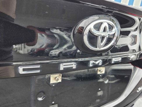 Used 2023 Toyota Camry SE FWD image 13