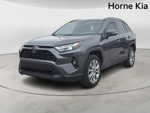 Used 2024 Toyota RAV4 XLE Premium image 7