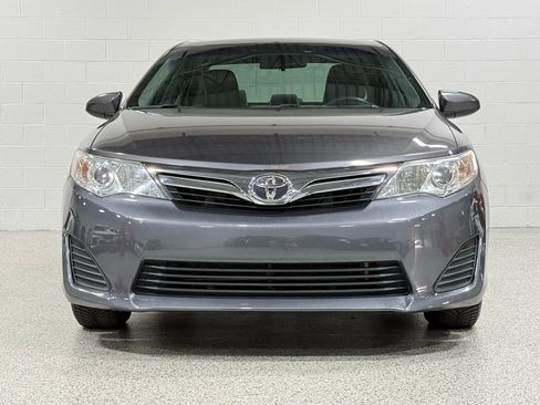 Used 2012 Toyota Camry LE image 3