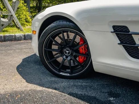 Used 2013 Mercedes-Benz SLS AMG GT Coupe image 11
